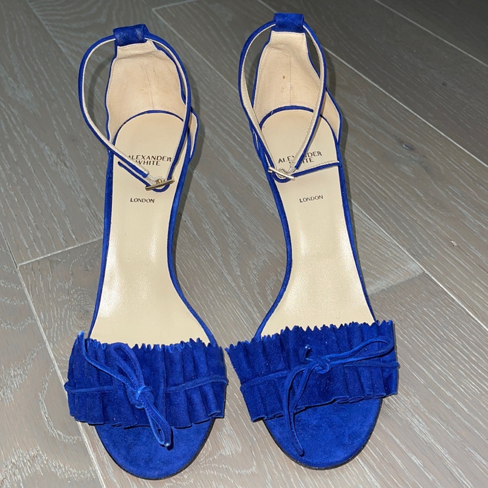 ALEXANDER WHITE  Blue Heels